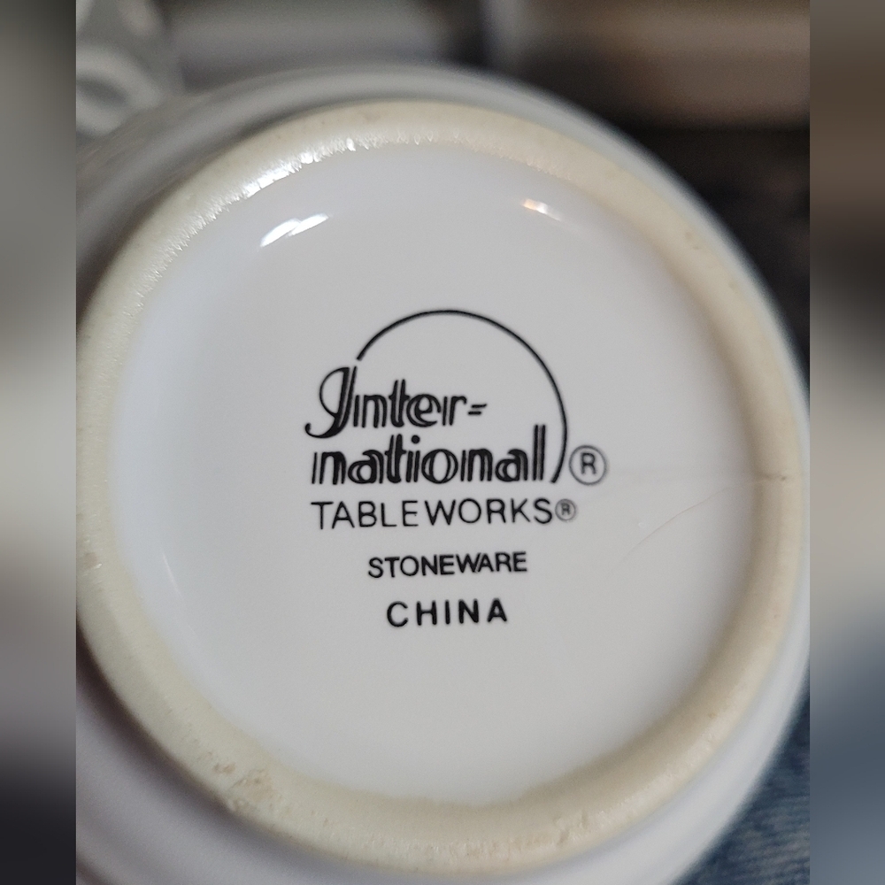 International Tableworks Heartland Stoneware Vintage Garden Mug Set Of 3 - Picture 4 of 7